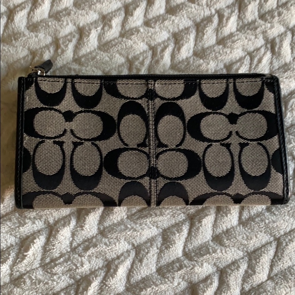 Coach Wallet - Picture 2 of 4